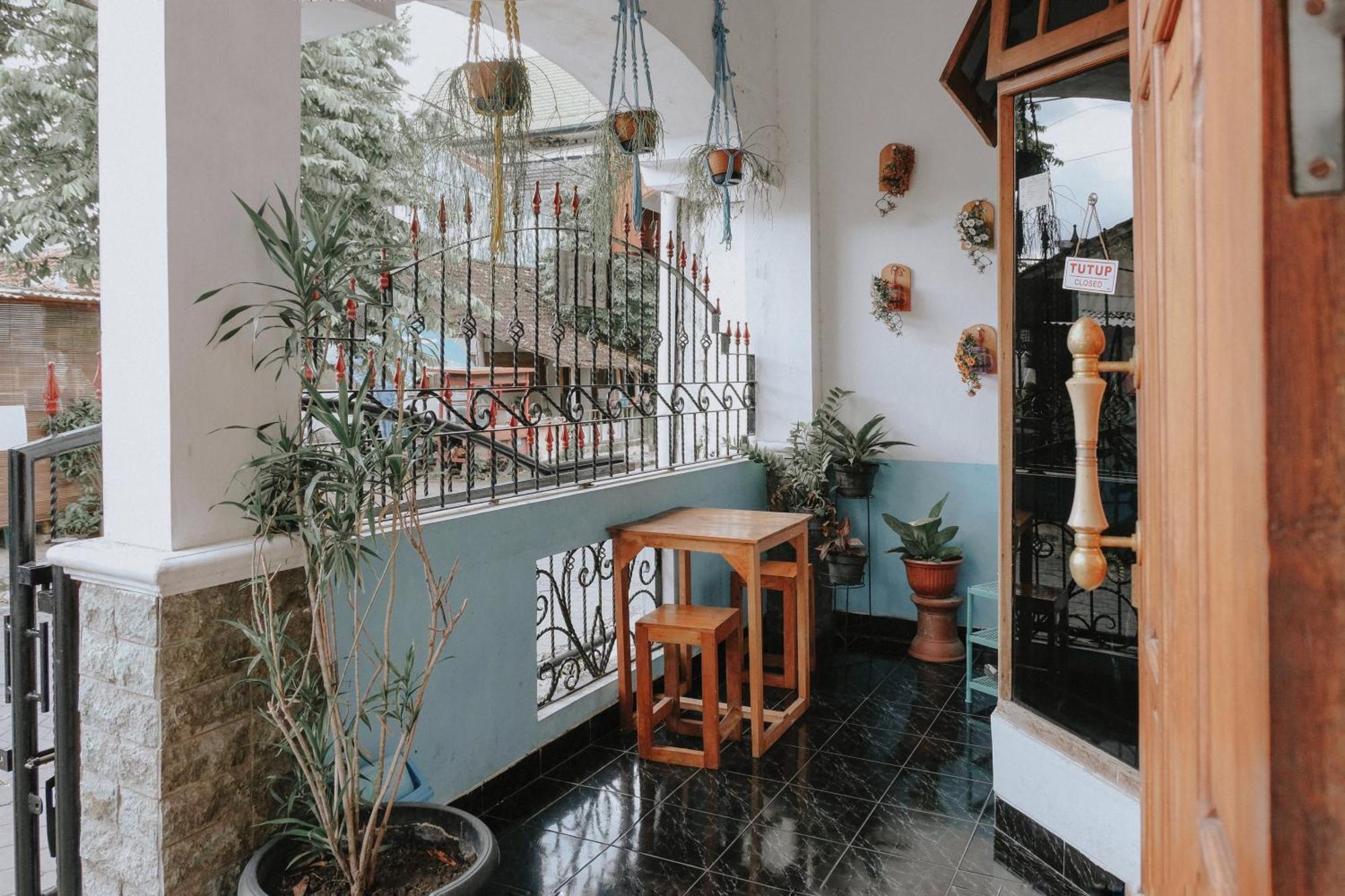 Glory Homestay Yogyakarta Ngoại thất bức ảnh