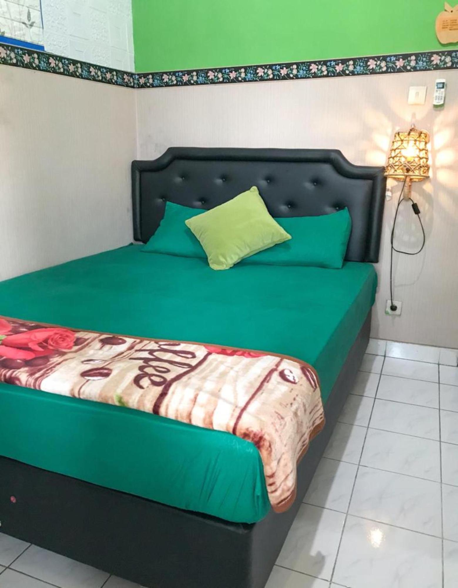 Glory Homestay Yogyakarta Ngoại thất bức ảnh