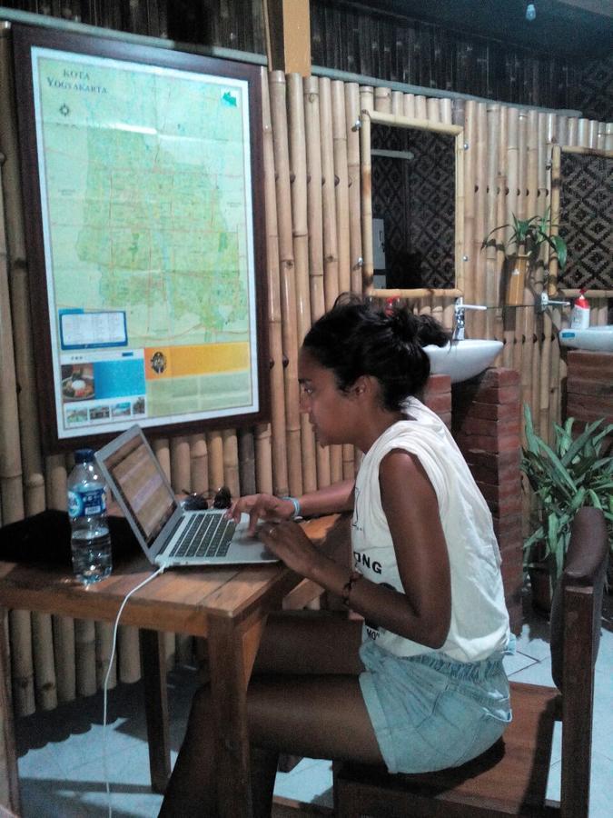 Glory Homestay Yogyakarta Ngoại thất bức ảnh